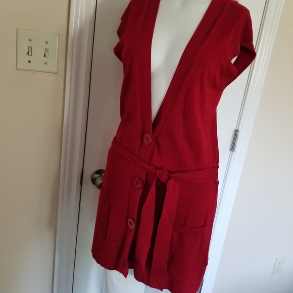 Laura sleeveless long knit vest with belt - Picture 2 of 3